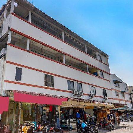 Oyo 92322 Hasan House Syariahnearpelabuhan Feri Harbor Bay Нагоя Экстерьер фото